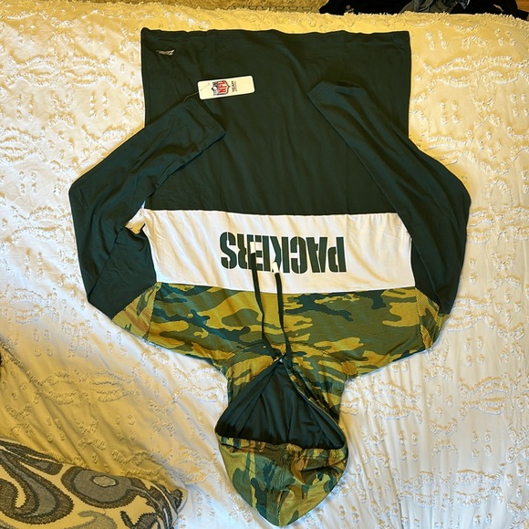 Green Bay Packers Lightweight hooded long sleeve - Picture 4 of 11